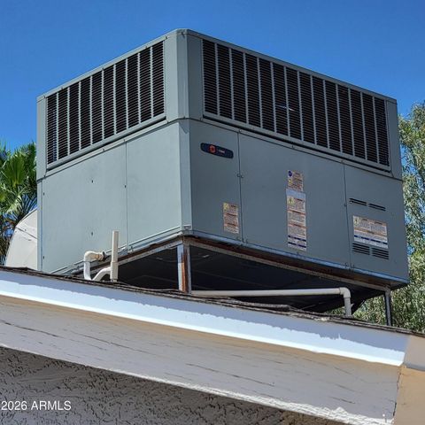 8709 W VERNON Avenue, Phoenix, AZ 85037