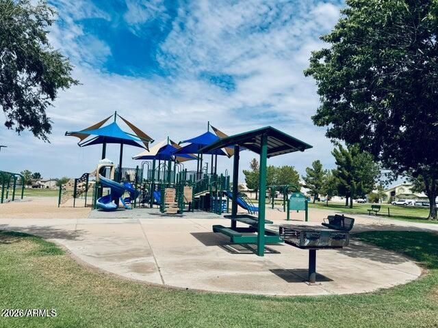 8709 W VERNON Avenue, Phoenix, AZ 85037