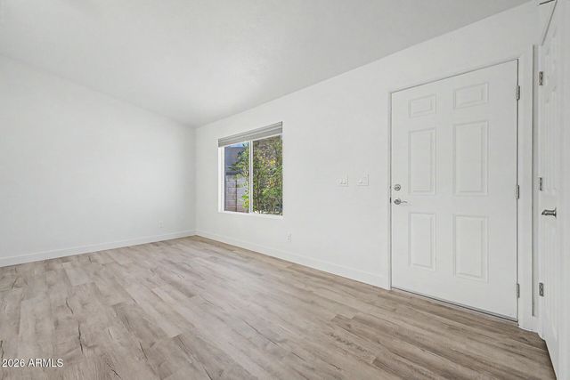 8709 W VERNON Avenue, Phoenix, AZ 85037