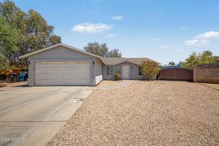 8709 W VERNON Avenue, Phoenix, AZ 85037
