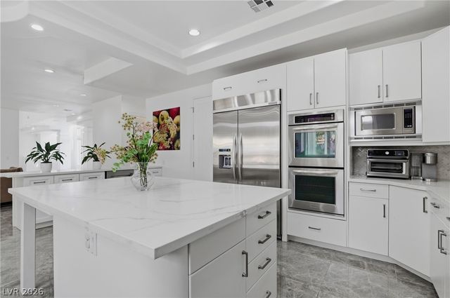 8632 Canyon View Drive, Las Vegas, NV 89117