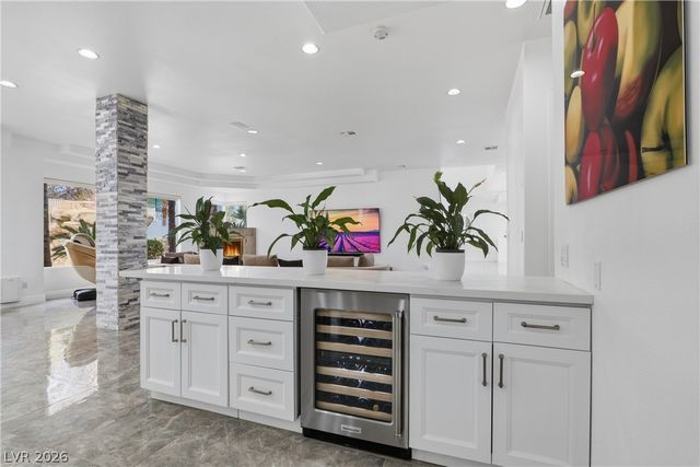 8632 Canyon View Drive, Las Vegas, NV 89117