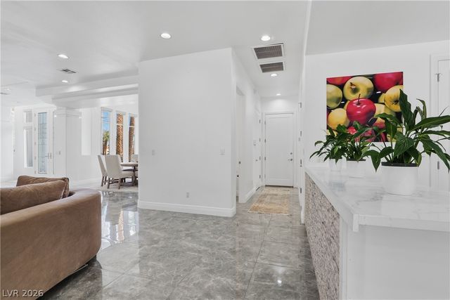 8632 Canyon View Drive, Las Vegas, NV 89117