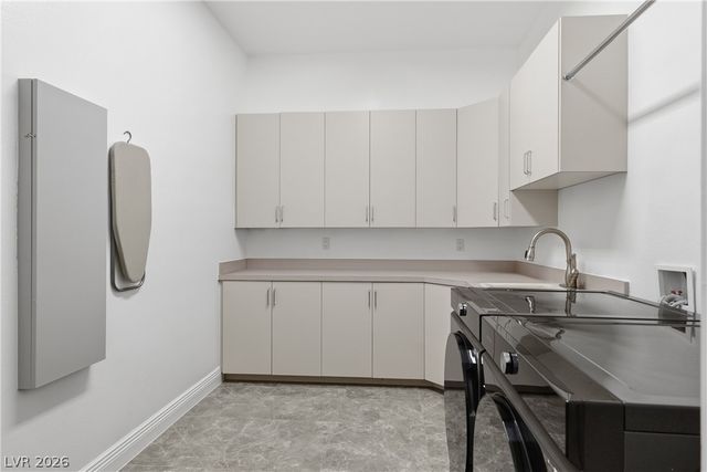 8632 Canyon View Drive, Las Vegas, NV 89117