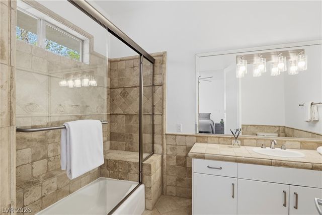 8632 Canyon View Drive, Las Vegas, NV 89117