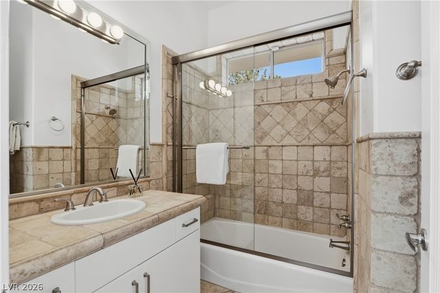 8632 Canyon View Drive, Las Vegas, NV 89117