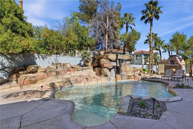 8632 Canyon View Drive, Las Vegas, NV 89117