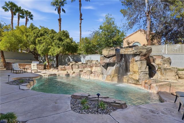 8632 Canyon View Drive, Las Vegas, NV 89117