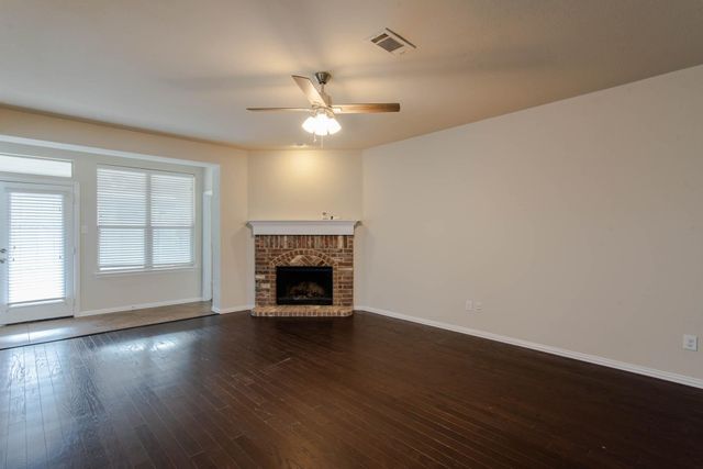 1512 Cockatiel Drive, Little Elm, TX 75068