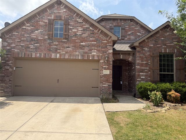 1512 Cockatiel Drive, Little Elm, TX 75068