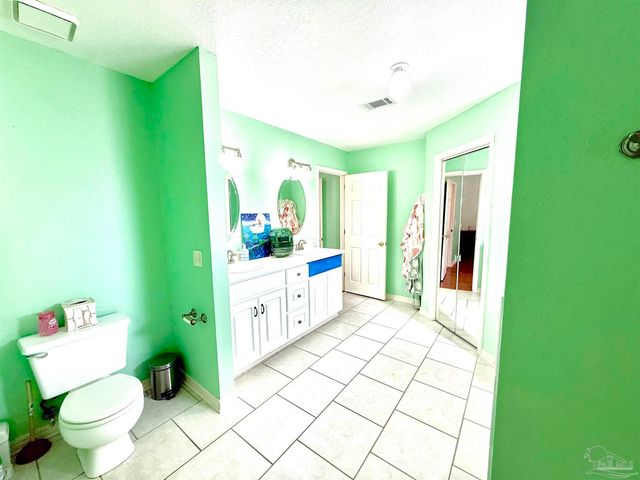 521 Sandy Oak Dr, Pensacola, FL 32506