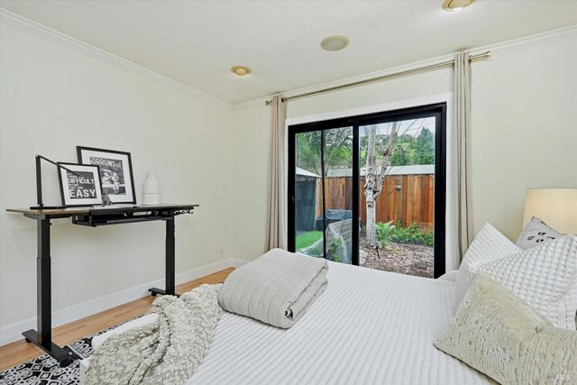 29 Vanessa Ct W, Napa, CA 94558