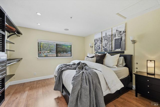 29 Vanessa Ct W, Napa, CA 94558