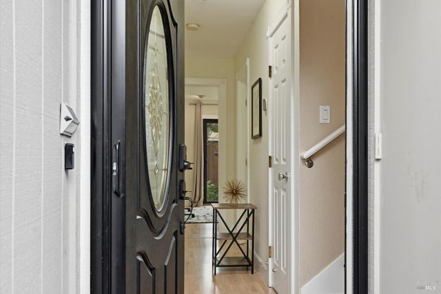 29 Vanessa Ct W, Napa, CA 94558