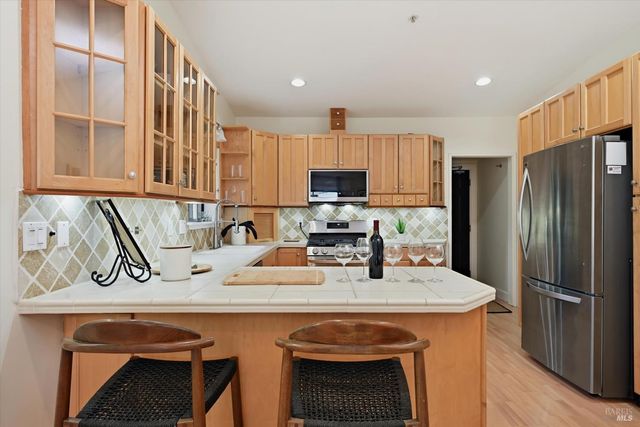 29 Vanessa Ct W, Napa, CA 94558