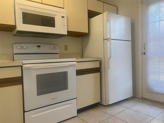 42 PINE ISLAND CIRCLE, Kissimmee, FL 34743