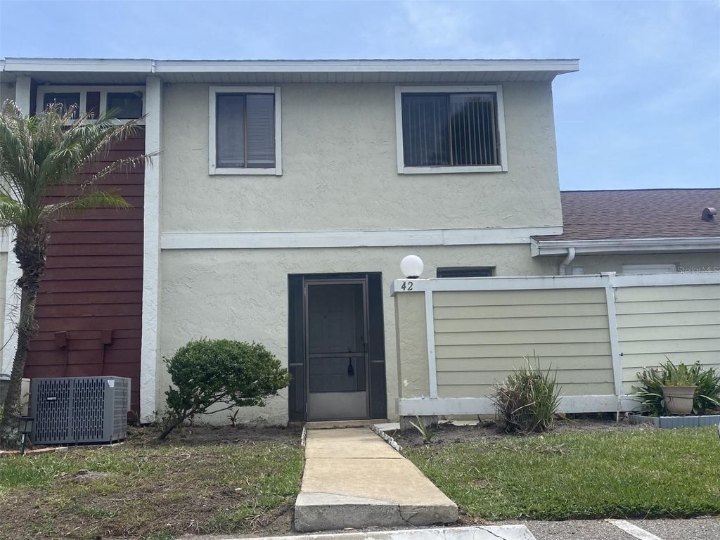 42 PINE ISLAND CIRCLE, Kissimmee, FL 34743