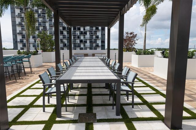 5350 NW 84th Ave 705, Doral, FL 33166