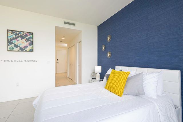 5350 NW 84th Ave 705, Doral, FL 33166