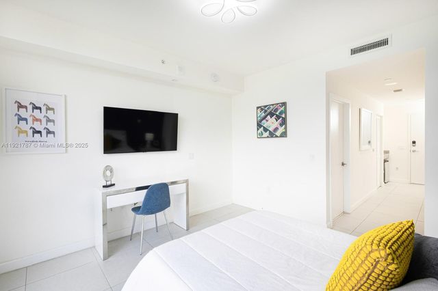 5350 NW 84th Ave 705, Doral, FL 33166