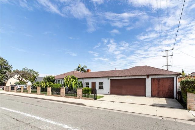 640 W Palmer, Compton, CA 90220