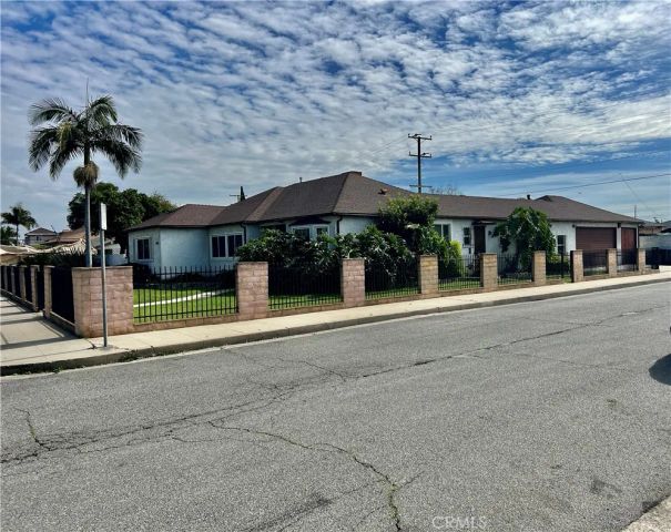 640 W Palmer, Compton, CA 90220