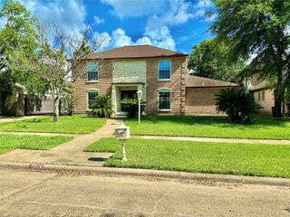7914 Oakington Drive, Houston, TX 77071