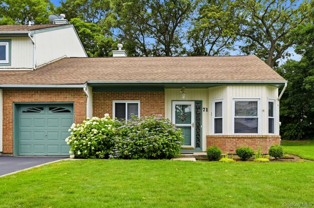71 Timber Ridge Drive 71, Holtsville, NY 11742