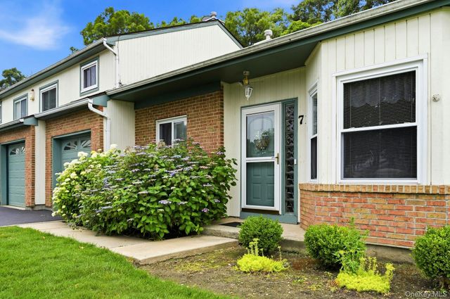 71 Timber Ridge Drive 71, Holtsville, NY 11742