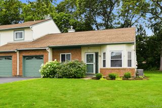 71 Timber Ridge Drive 71, Holtsville, NY 11742