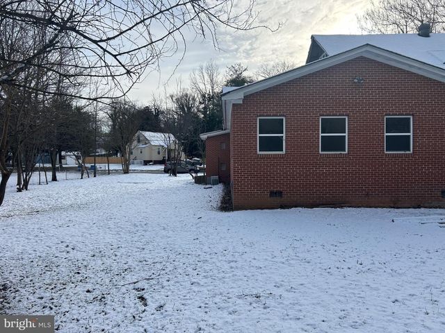 6600 WOODLAND RD, Morningside, MD 20746