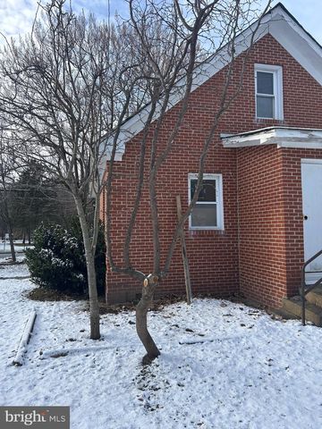 6600 WOODLAND RD, Morningside, MD 20746