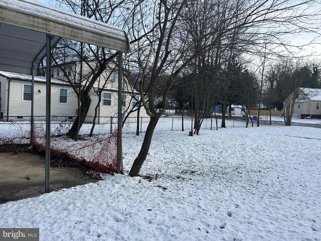 6600 WOODLAND RD, Morningside, MD 20746