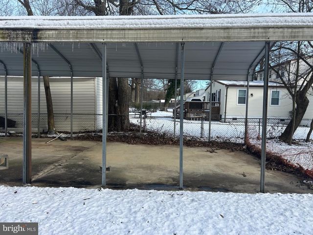 6600 WOODLAND RD, Morningside, MD 20746