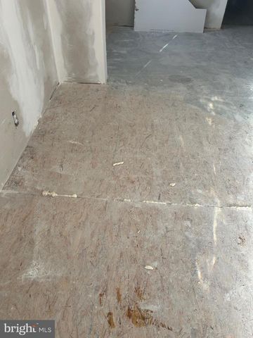 6600 WOODLAND RD, Morningside, MD 20746