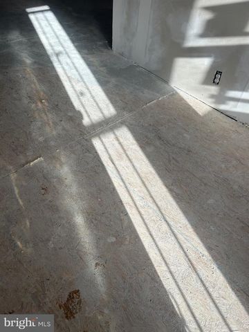 6600 WOODLAND RD, Morningside, MD 20746