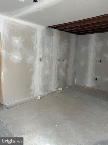 6600 WOODLAND RD, Morningside, MD 20746