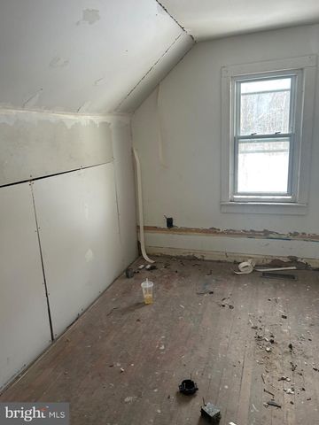 6600 WOODLAND RD, Morningside, MD 20746