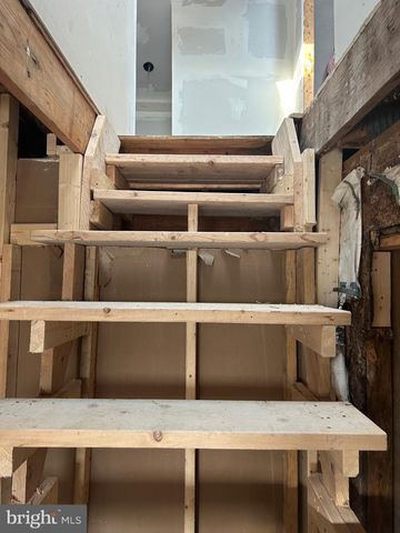 6600 WOODLAND RD, Morningside, MD 20746