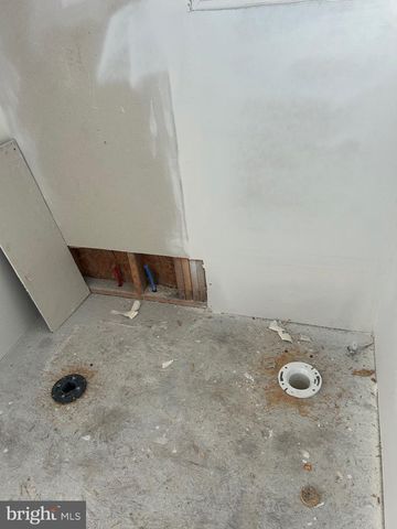 6600 WOODLAND RD, Morningside, MD 20746