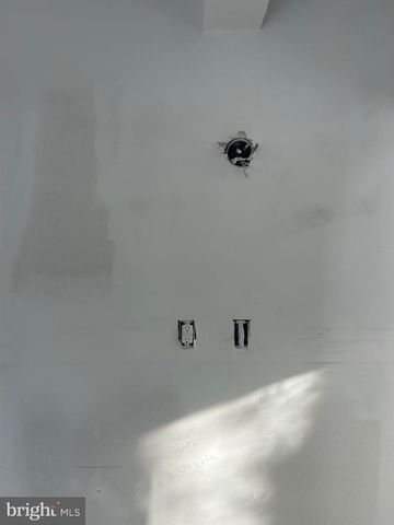 6600 WOODLAND RD, Morningside, MD 20746