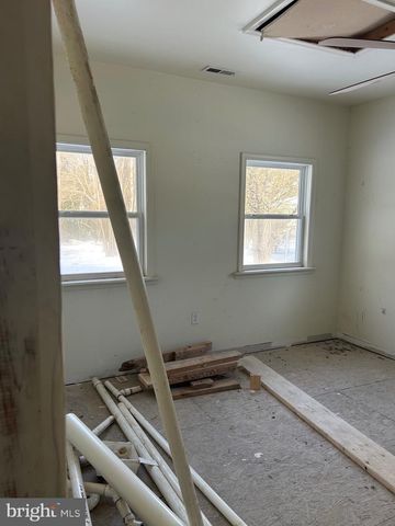 6600 WOODLAND RD, Morningside, MD 20746