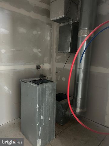 6600 WOODLAND RD, Morningside, MD 20746