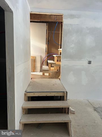 6600 WOODLAND RD, Morningside, MD 20746