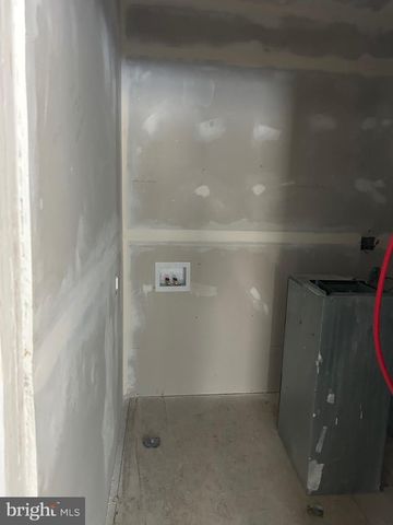 6600 WOODLAND RD, Morningside, MD 20746