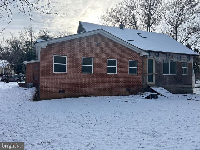 6600 WOODLAND RD, Morningside, MD 20746