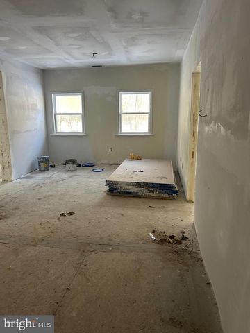 6600 WOODLAND RD, Morningside, MD 20746