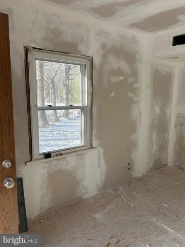 6600 WOODLAND RD, Morningside, MD 20746