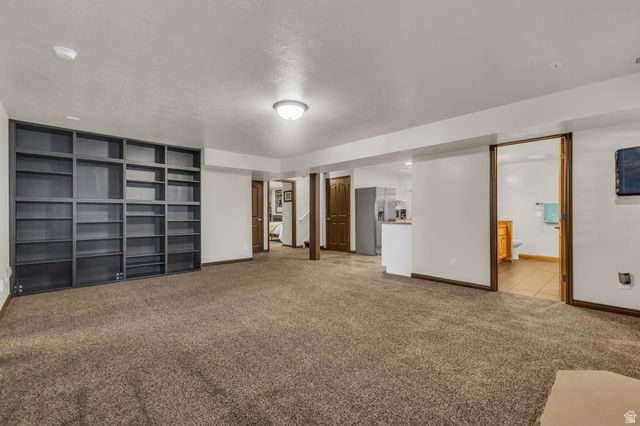 281 E REGENT PARK CT, Midvale, UT 84047