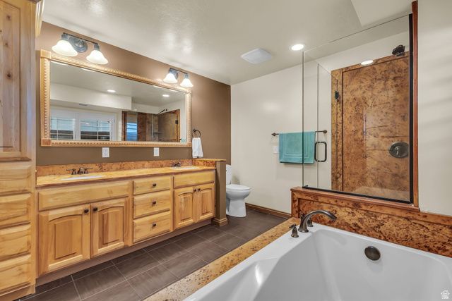 281 E REGENT PARK CT, Midvale, UT 84047